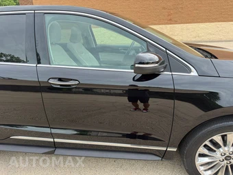2022 Ford Edge Titanium - miniatura 5