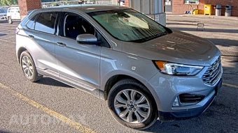 2022 Ford Edge Titanium - miniatura 3