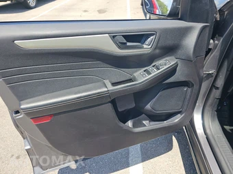 2022 Ford Escape Hybrid SE - miniatura 9