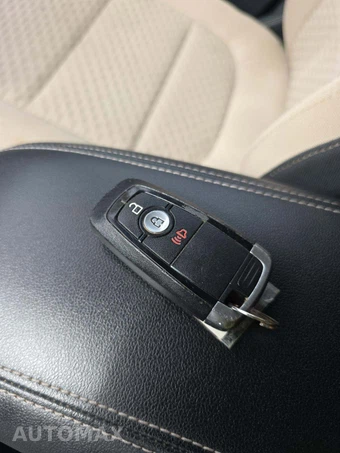 2022 Ford Escape Hybrid SE – miniatura 8