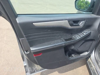 2022 Ford Escape Hybrid SE - miniatura 9