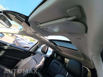 2022 Ford Escape Hybrid SEL - miniatura 11