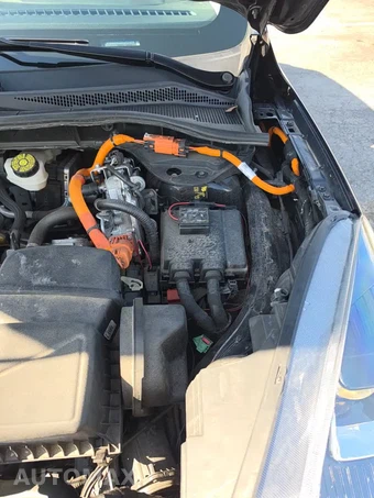 2022 Ford Escape Plug-In Hybrid SEL - miniatura 26