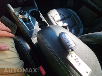 2022 Ford Escape Plug-In Hybrid SEL - miniatura 8