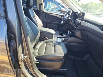 2022 Ford Escape Plug-In Hybrid SEL - miniatura 8