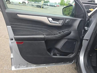 2022 Ford Escape Plug-In Hybrid SEL - miniatura 9
