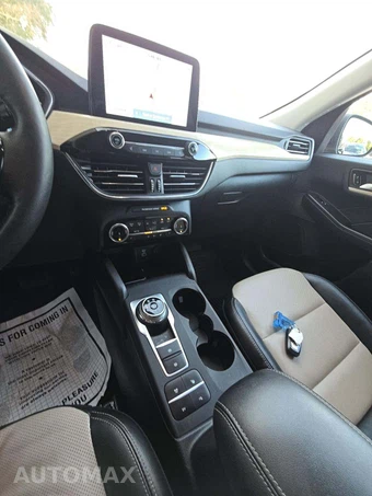 2022 Ford Escape Plug-In Hybrid Titanium - miniatura 10