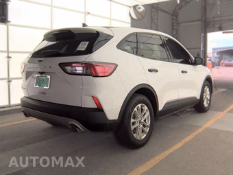 2022 Ford Escape S – miniatura 4