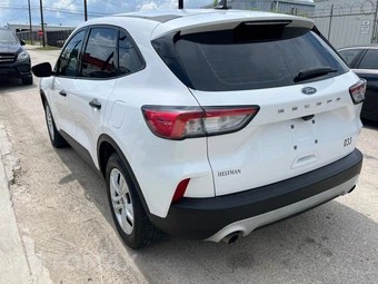 2022 Ford Escape S - miniatura 8