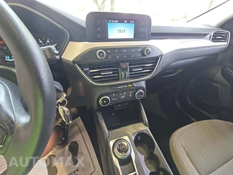 2022 Ford Escape S – miniatura 10