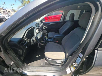 2022 Ford Escape SE – miniatura 3