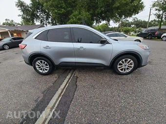 2022 Ford Escape SE - miniatura 4