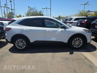 2022 Ford Escape SE - miniatura 4
