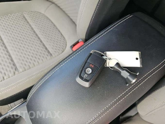 2022 Ford Escape SE – miniatura 8