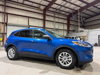 2022 Ford Escape SE - miniatura 3