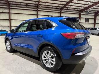 2022 Ford Escape SE - miniatura 7