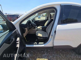 2022 Ford Escape SE – miniatura 3