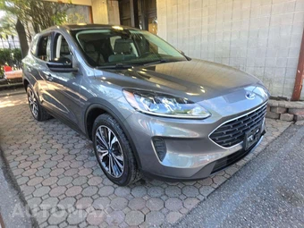 2022 Ford Escape SE - miniatura 4