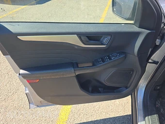 2022 Ford Escape SE – miniatura 9