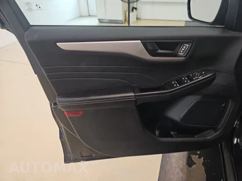 2022 Ford Escape SE - miniatura 9