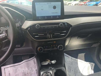 2022 Ford Escape SE – miniatura 10