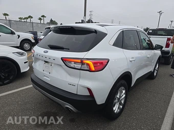 2022 Ford Escape SE - miniatura 4