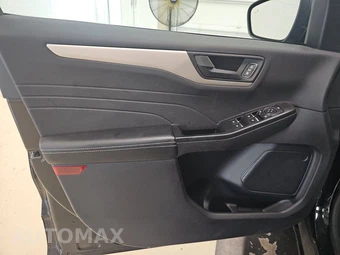 2022 Ford Escape SE - miniatura 9