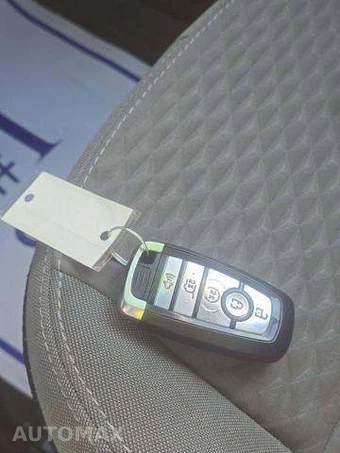 2022 Ford Escape SE - miniatura 8