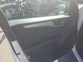 2022 Ford Escape SE - miniatura 9