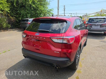 2022 Ford Escape SE - miniatura 3