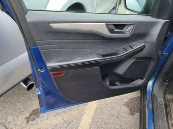 2022 Ford Escape SE - miniatura 9