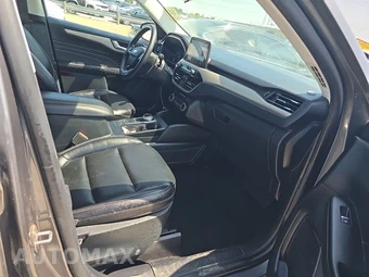 2022 Ford Escape SEL – miniatura 8