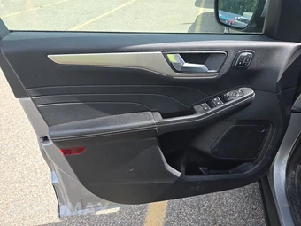 2022 Ford Escape SEL - miniatura 9