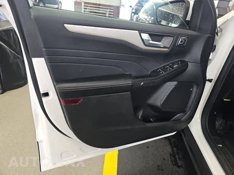 2022 Ford Escape SEL - miniatura 9