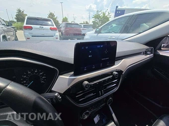 2022 Ford Escape SEL – miniatura 10