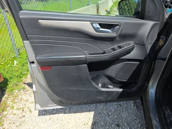 2022 Ford Escape SEL – miniatura 9