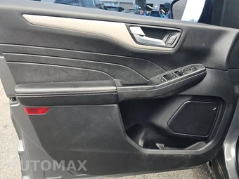 2022 Ford Escape SEL – miniatura 9