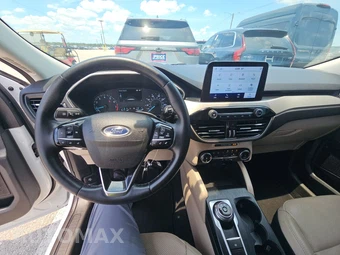 2022 Ford Escape SEL – miniatura 11