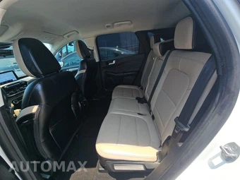 2022 Ford Escape SEL – miniatura 13