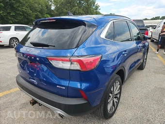 2022 Ford Escape Titanium - miniatura 4