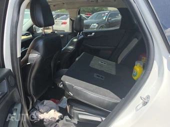2022 Ford Escape Titanium – miniatura 13