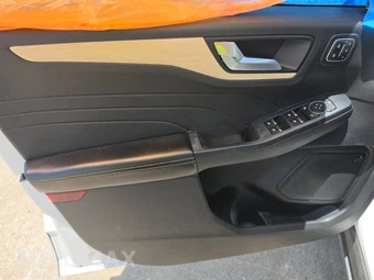 2022 Ford Escape Titanium – miniatura 9