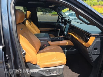2022 Ford Expedition MAX Platinum - miniatura 8