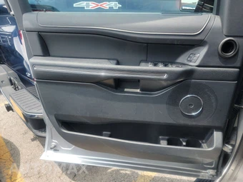 2022 Ford Expedition XLT - miniatura 9