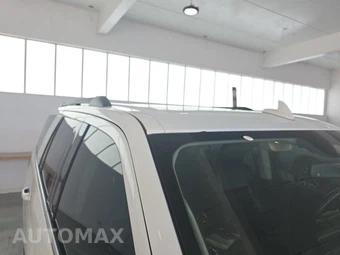 2022 Ford Expedition XLT - miniatura 15