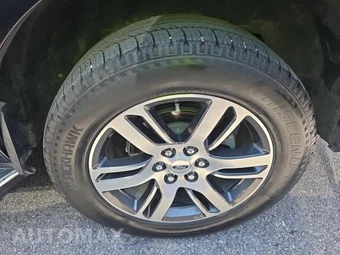 2022 Ford Expedition XLT - miniatura 11