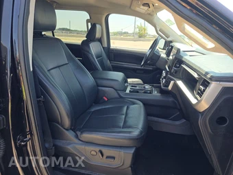 2022 Ford Expedition XLT - miniatura 8