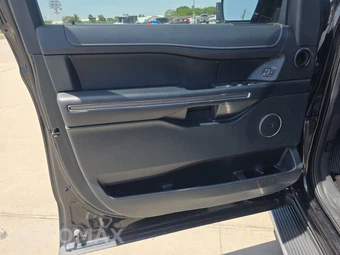 2022 Ford Expedition XLT - miniatura 9