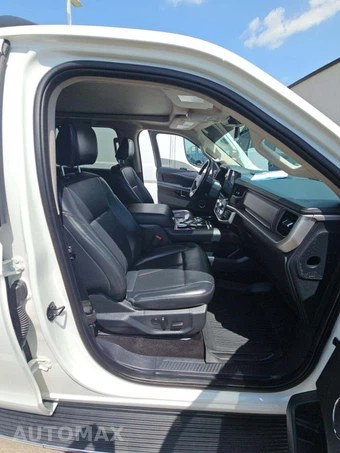 2022 Ford Expedition XLT - miniatura 16