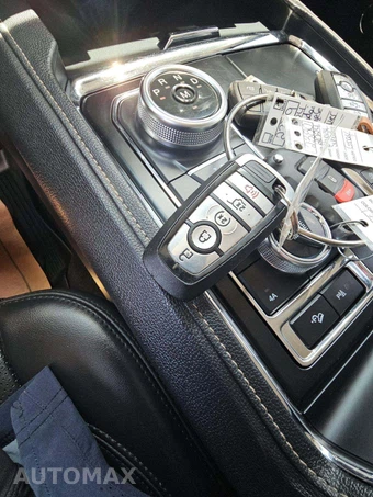2022 Ford Expedition XLT - miniatura 5